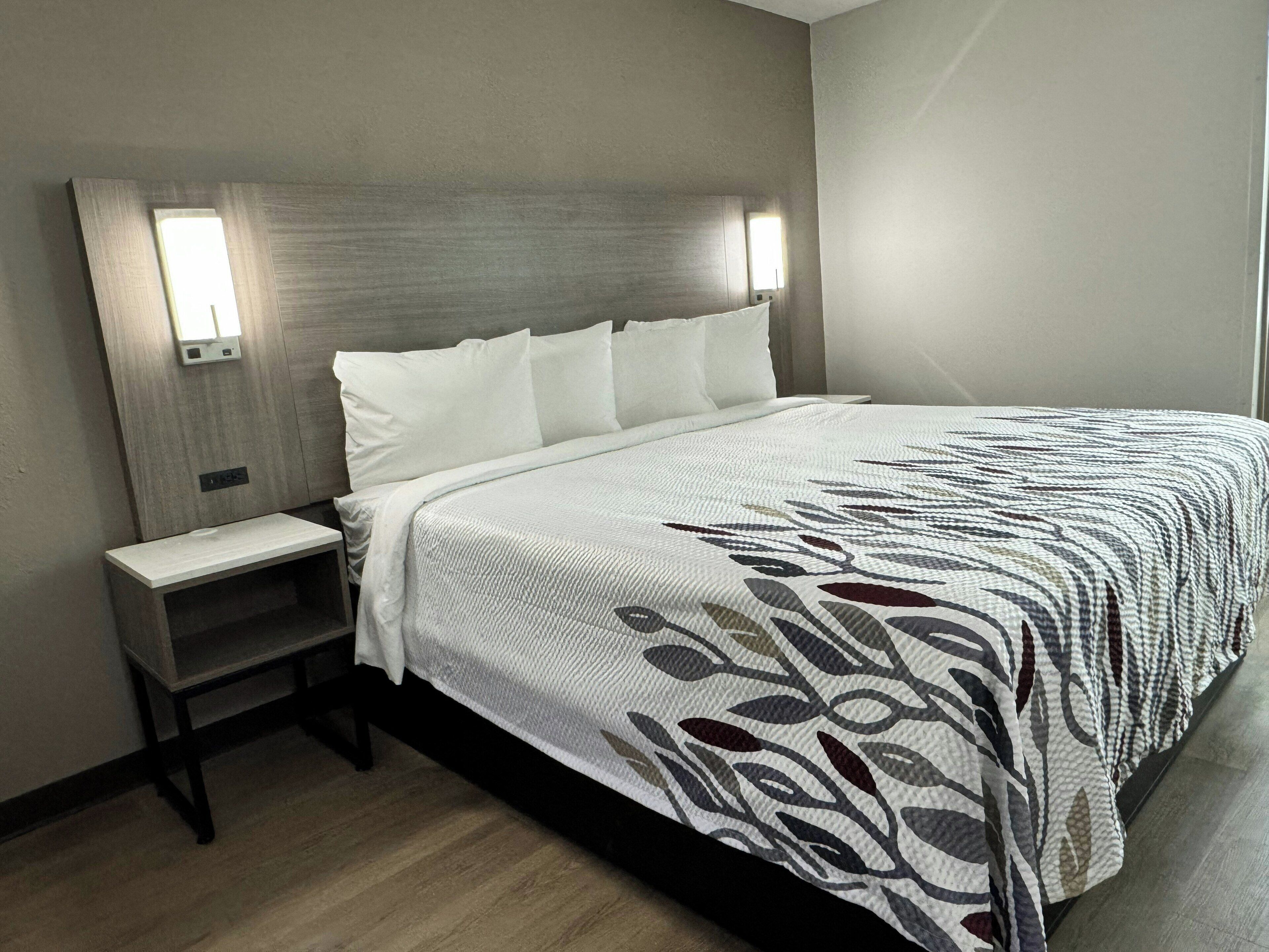 Superior Room, 1 King Bed, Non Smoking