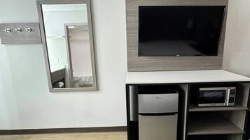 Down duvets, individually decorated, individually furnished, desk