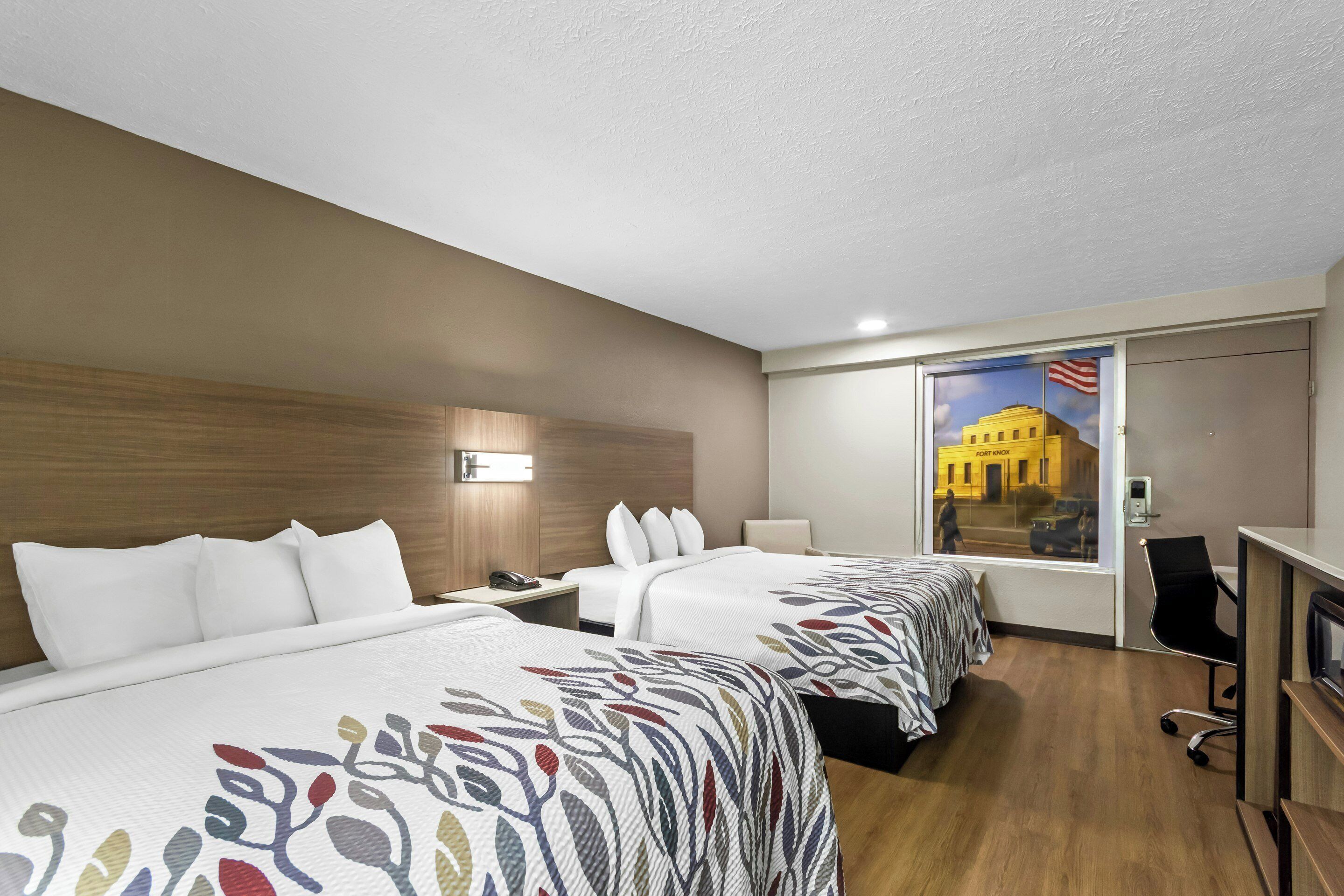 ألحفة محشوة بالريش وبديكورات فريدة لكل غرفة وطراز فريد لكل وحدة ومكتب