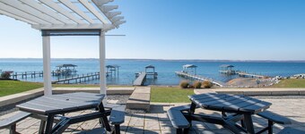 Gracie's Place: Gather Your Gals and Enjoy the Perfect Galentine's Day Stay!