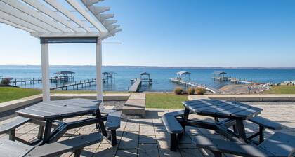 Gracien paikka: Panoraamanäkymät auringonlaskuun Seneca-järvelle!