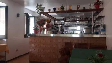 Bar (en la propiedad)