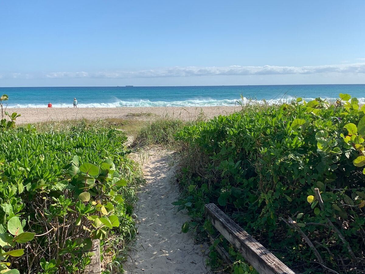 كراسي للتشمس، مناشف للشاطئ