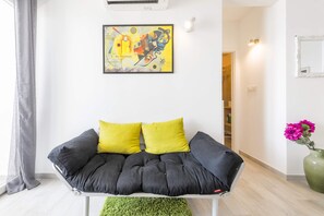 Studio, Balcony, Sea View (Frankie) | Desk, laptop workspace, soundproofing, iron/ironing board - FM Apartments (Split)