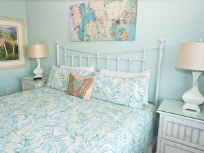 2 bedrooms, iron/ironing board, Internet, bed sheets