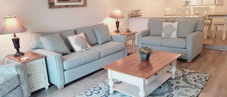 Una televisión, libros