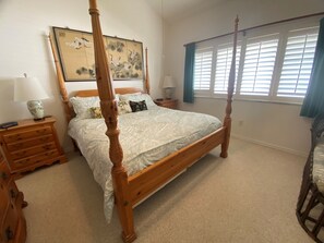 2 bedrooms, iron/ironing board, Internet, bed sheets