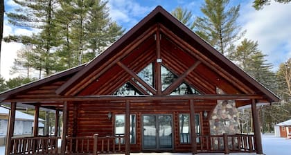 Outdoor Enthusiast Lakefront Cabin Sleeps 16