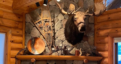 Outdoor Enthusiast Lakefront Cabin Sleeps 16