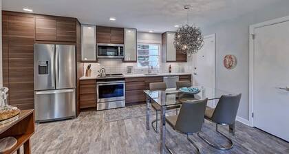 510 Queens 103: Spacious 1BR in Myers Park