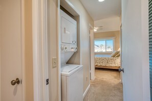 2 bedrooms, iron/ironing board, Internet, bed sheets