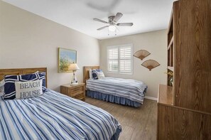 2 bedrooms, iron/ironing board, Internet, bed sheets