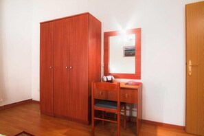 Suite monolocale (1) | Copriletto in piuma, una cassaforte in camera, una scrivania