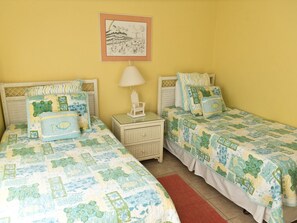 3 chambres, fer et planche à repasser, accès Internet, draps fournis