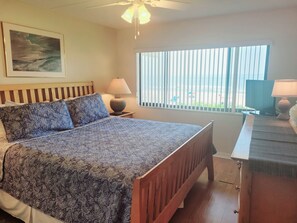 2 bedrooms, iron/ironing board, internet, bed sheets