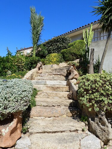 Charming house with swimming pool near beach and shops.