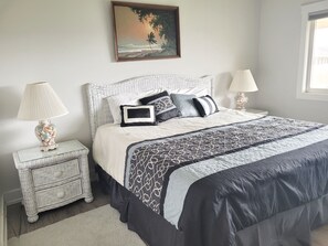 2 bedrooms, iron/ironing board, Internet, bed sheets