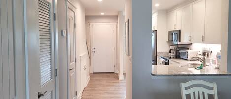 ثلاجة، ميكروويف، فرن، موقد طهي مسطح