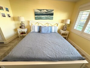 2 bedrooms, iron/ironing board, Internet, bed sheets