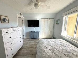 2 bedrooms, iron/ironing board, Internet, bed sheets