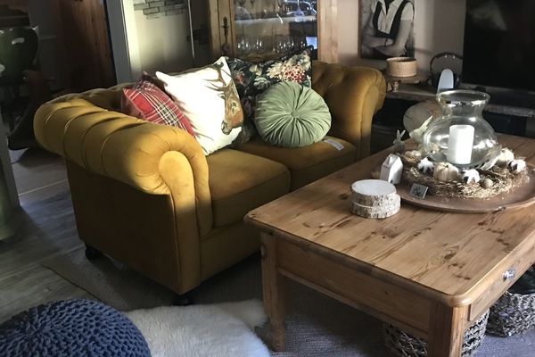 TV connectée, jeux vidéo, lecteur de DVD, livres