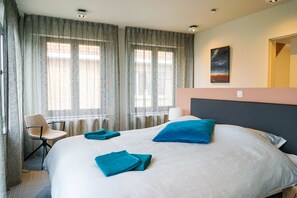 3 chambres, fer et planche à repasser, lit parapluie, Wi-Fi gratuit