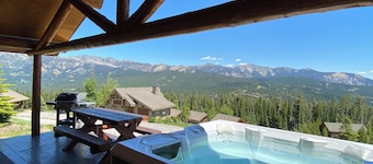 "Gold Rush" Cowboy Heaven Cabin w/Loft on Ski Slope, Hot Tub, Views, Privacy