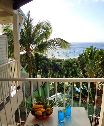 STUDIO  MALACCA - TERRASSE VUE MER ET PISCINE