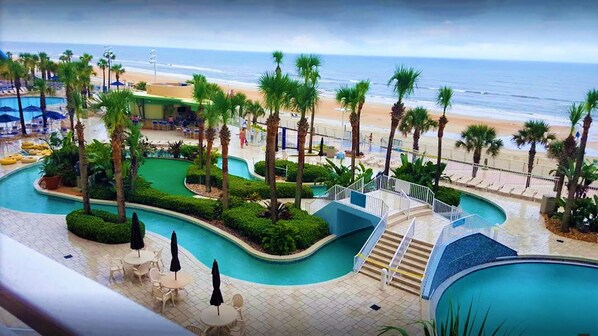 屋内プール、屋外プール