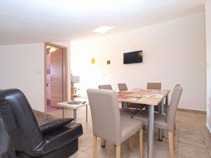 Dining - Apartment 1480/13828 (Istria - Liznjan), 800m from the beach (Liznjan)
