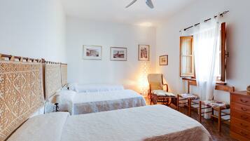 4 soverom, strykejern/-brett, wi-fi (inkludert) og sengetøy