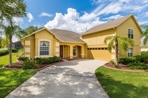 House, 5 Bedrooms, Private Pool (4 Bathrooms) | Front of property