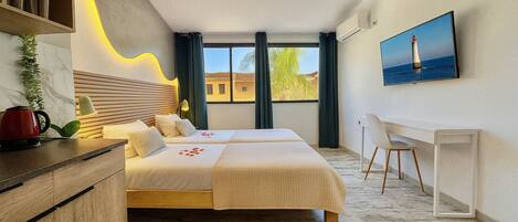 Caja de seguridad en la habitación y cortinas blackout