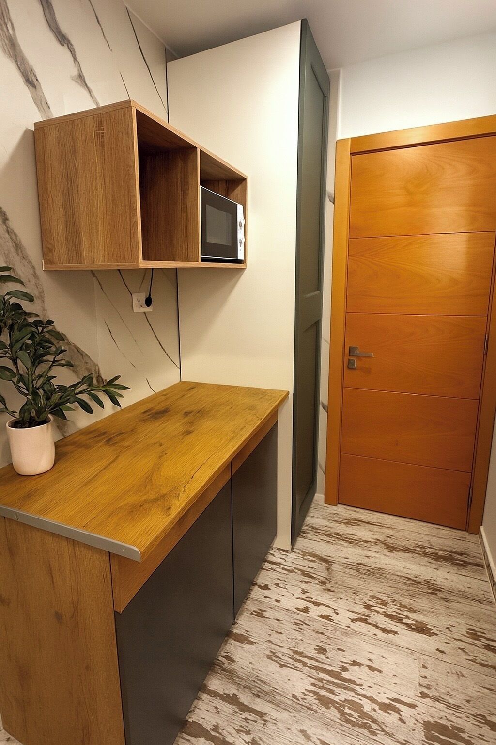 Double Room, Private Bathroom | In-room safe, blackout curtains, iron/ironing board, free WiFi