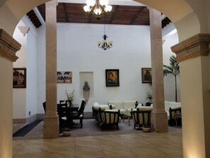 Flat-screen TV - EasyRoom Centro Histórico (Morelia)