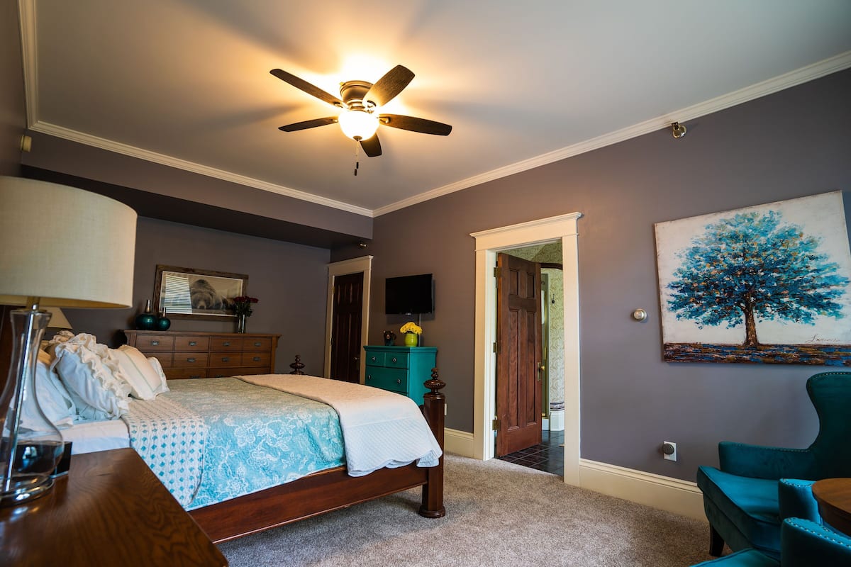 Decoración personalizada, sistema de insonorización y wifi gratis