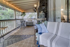 Villa, 1 King Bed with Sofa bed, Patio | Balcony