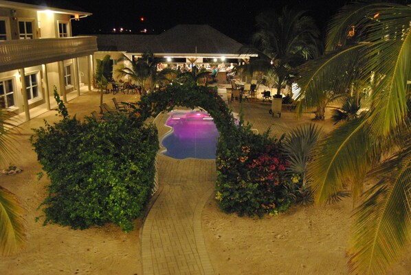 Outdoor pool - The Alexander Suites #101 - Queen Suite (West End)