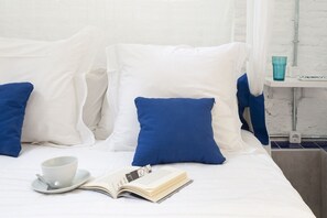 3 bedrooms, iron/ironing board, Internet, bed sheets - Cosy Apartment in the heart of Barrio d las Letras (Madrid)
