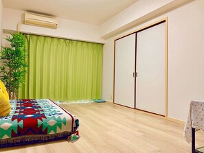 9 Schlafzimmer
