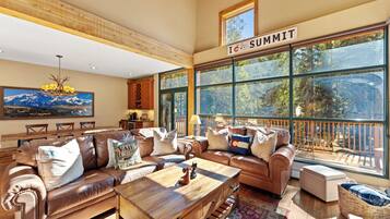 Flat-screen TV, fireplace