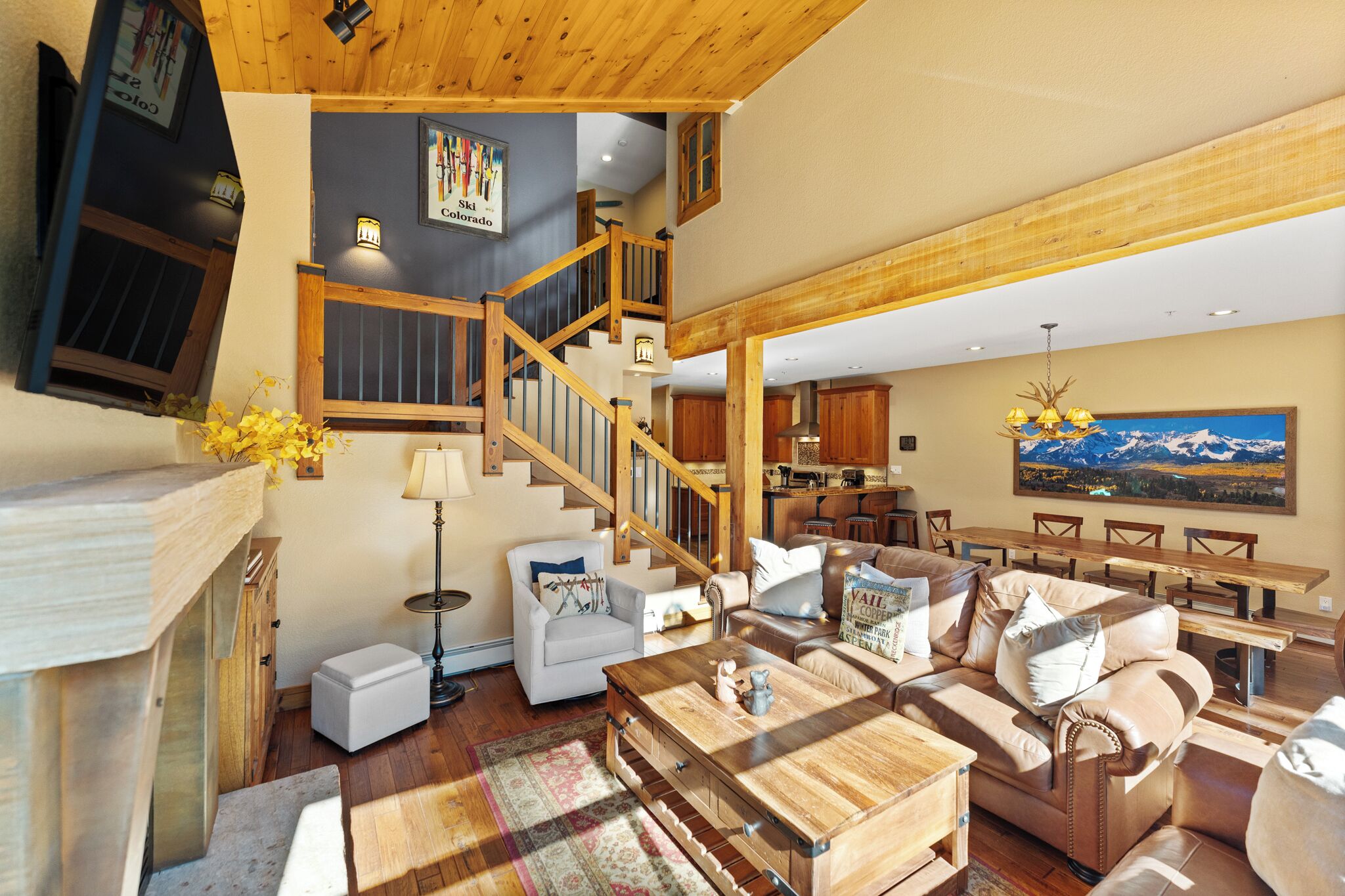 Flat-screen TV, fireplace