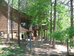 Property grounds - Riverfront, pet friendly ! Log cabin with 2 bedrooms and loft! (Luray)