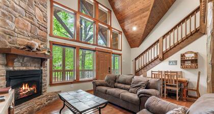 Close to SCD, Both Indoor & Outdoot pools, Possum Tracks Lodge 4BR/4BA Lodge