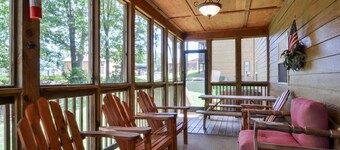 Close to SCD, Indoor/Outdoor pools, Possum Tracks Lodge  True 4BR/4BA Lodge .