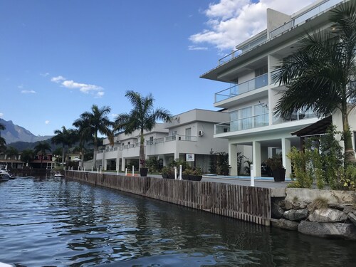 Beira Mar House in Angra dos Reis - Close to commerce in secure condominium