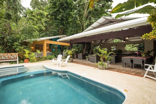 Beachfront villa with pool. Hosts big families, groups or small retreats.