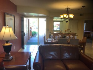 Interior - Westgate Resort 12/14 - 12/21 - 2 Bed/2 Bath - Sleeps 8 - 5 minutes to Disney! (Orlando)