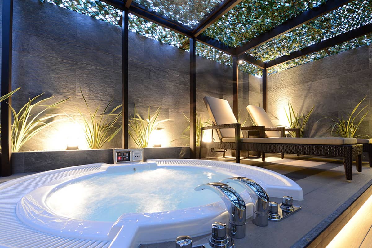 Penthouse, Non Smoking | Private spa tub
