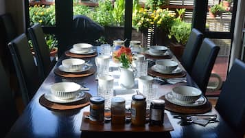 Free daily continental breakfast